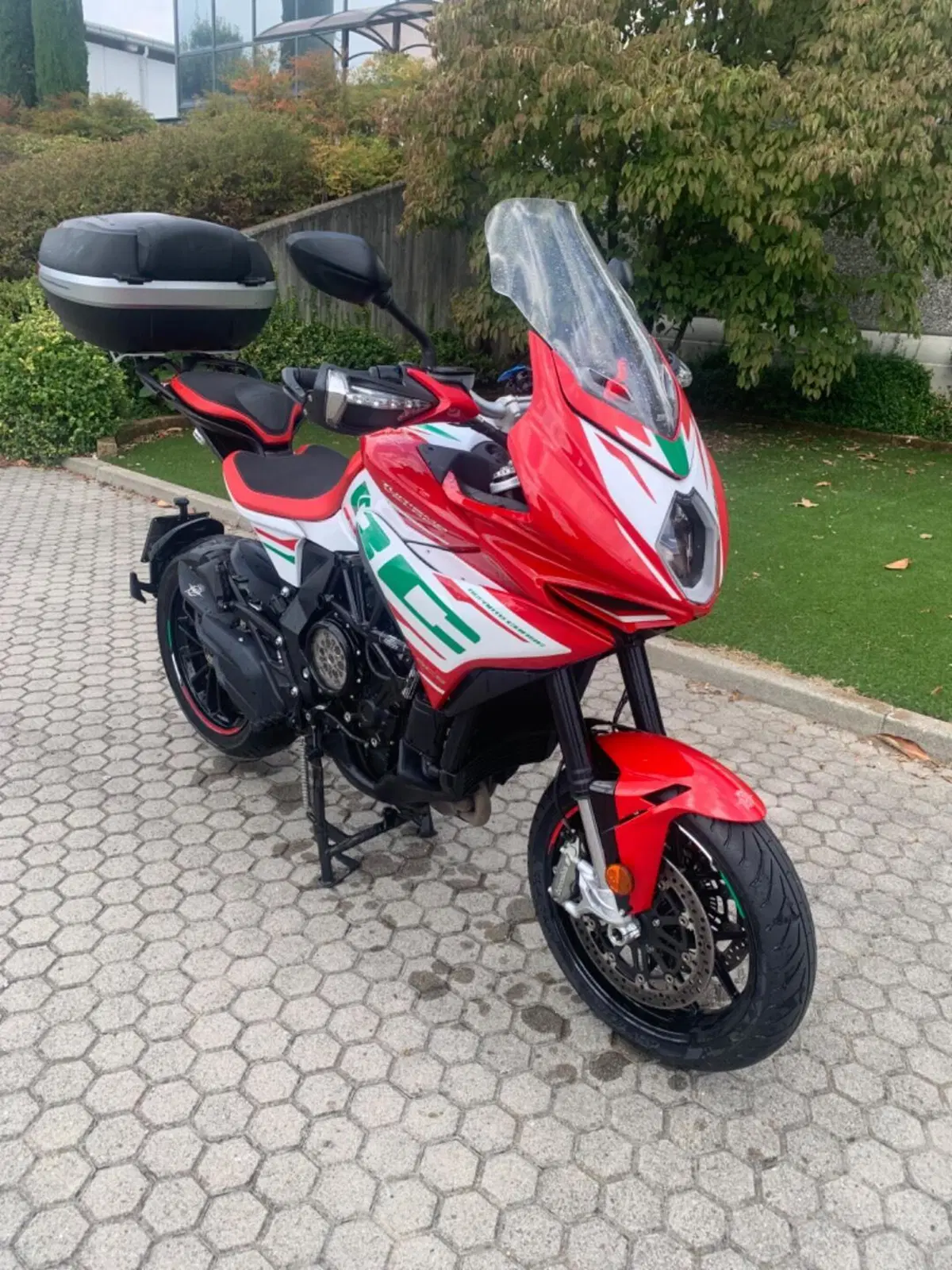 MV Agusta Turismo Veloce 800 RC SCS (2022 - 26) (3)