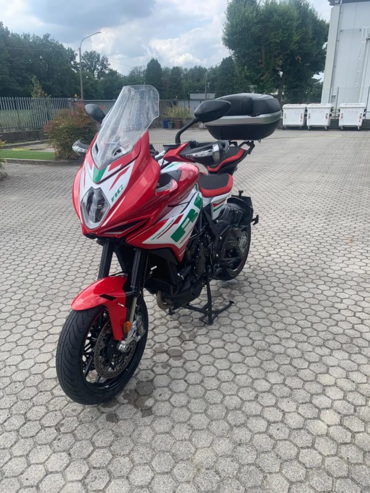 MV Agusta Turismo Veloce 800 RC SCS (2022 - 26) (4)