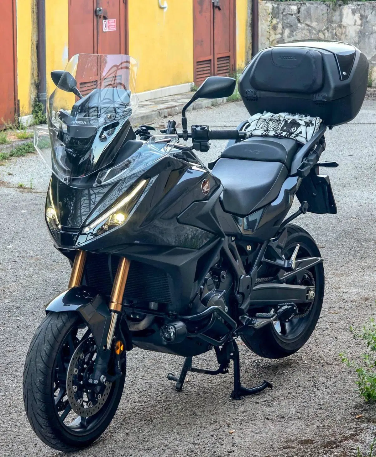 Honda NT 1100 DCT Electronic Suspension (2025 - 26) (2)
