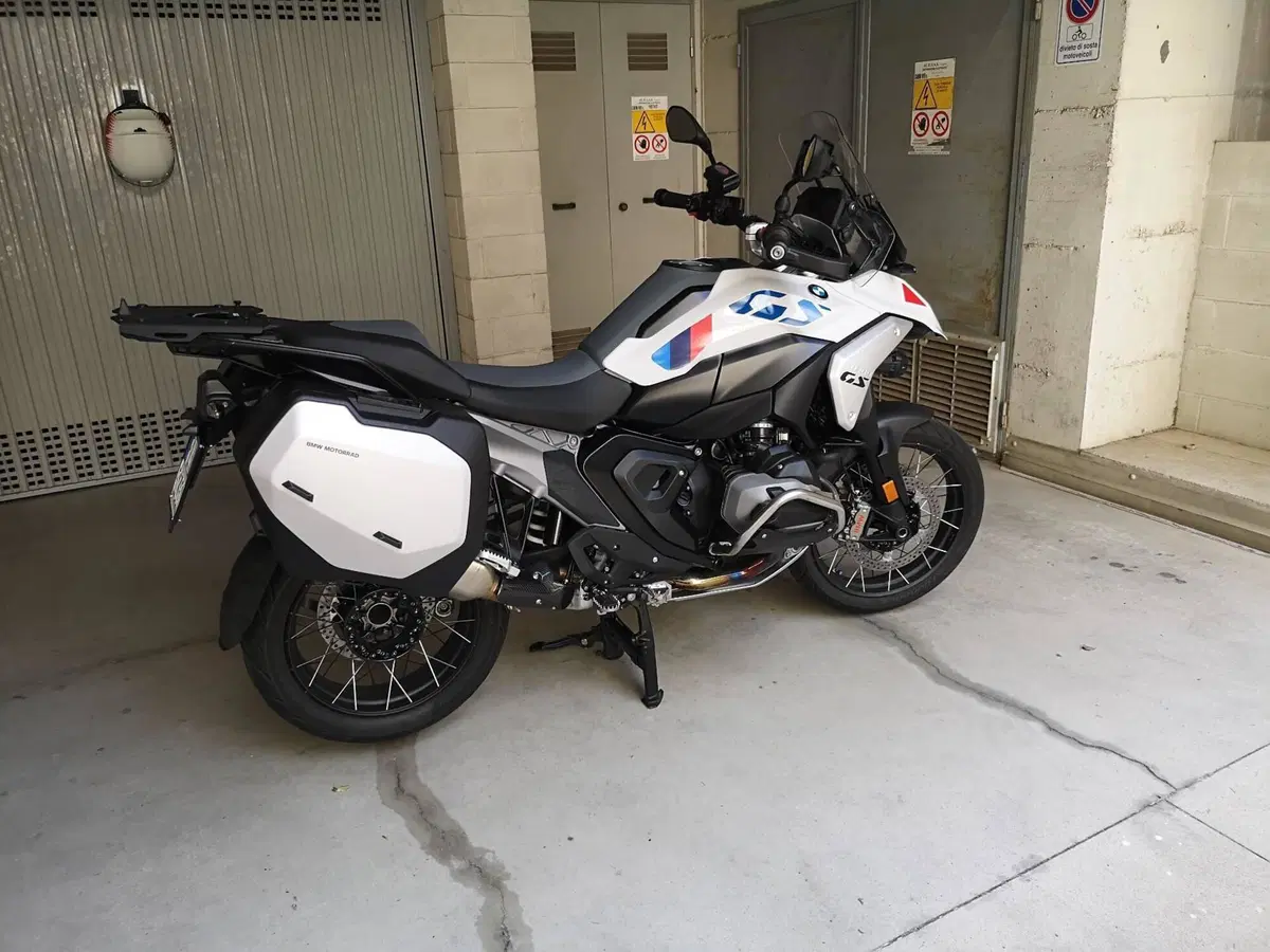 Bmw R 1300 GS (2023 - 26) (9)