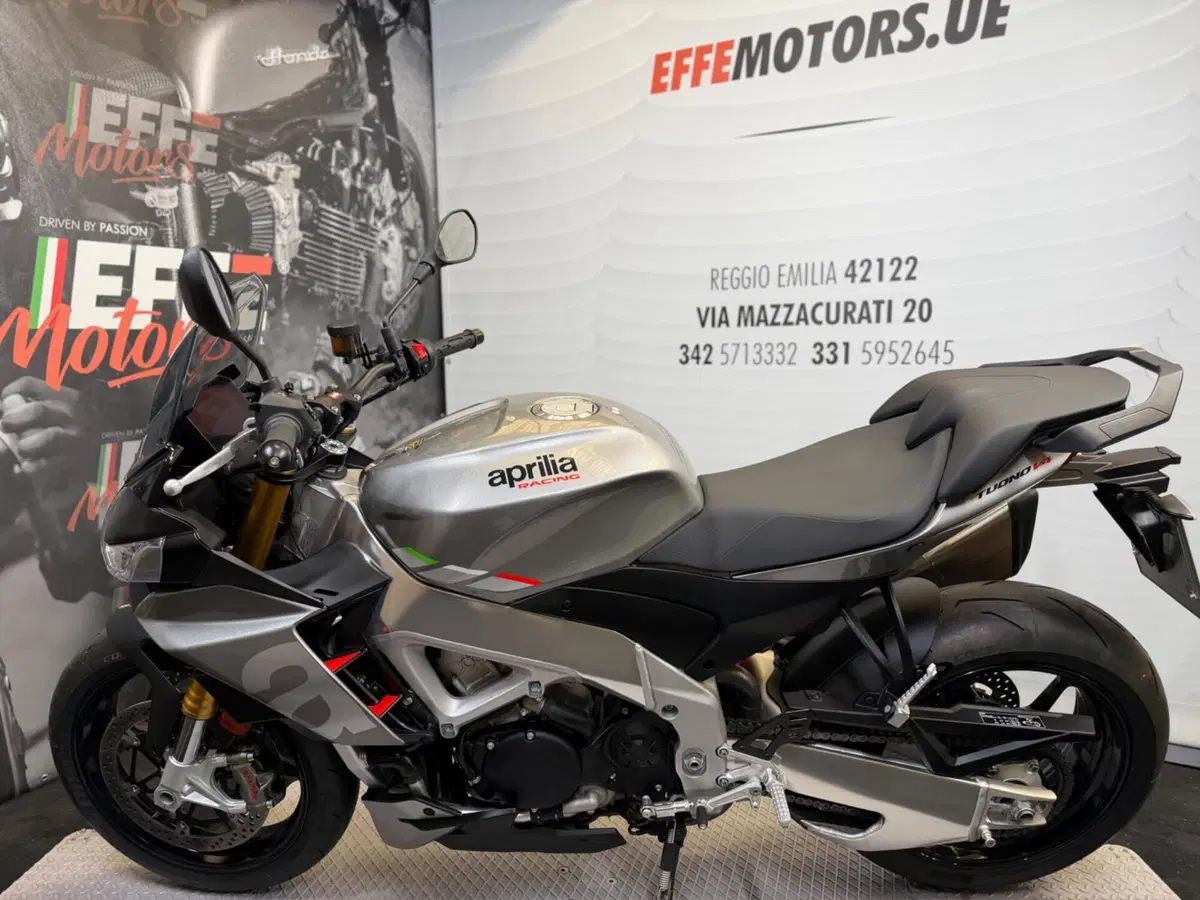 Aprilia Tuono V4 (2021 - 24) (9)