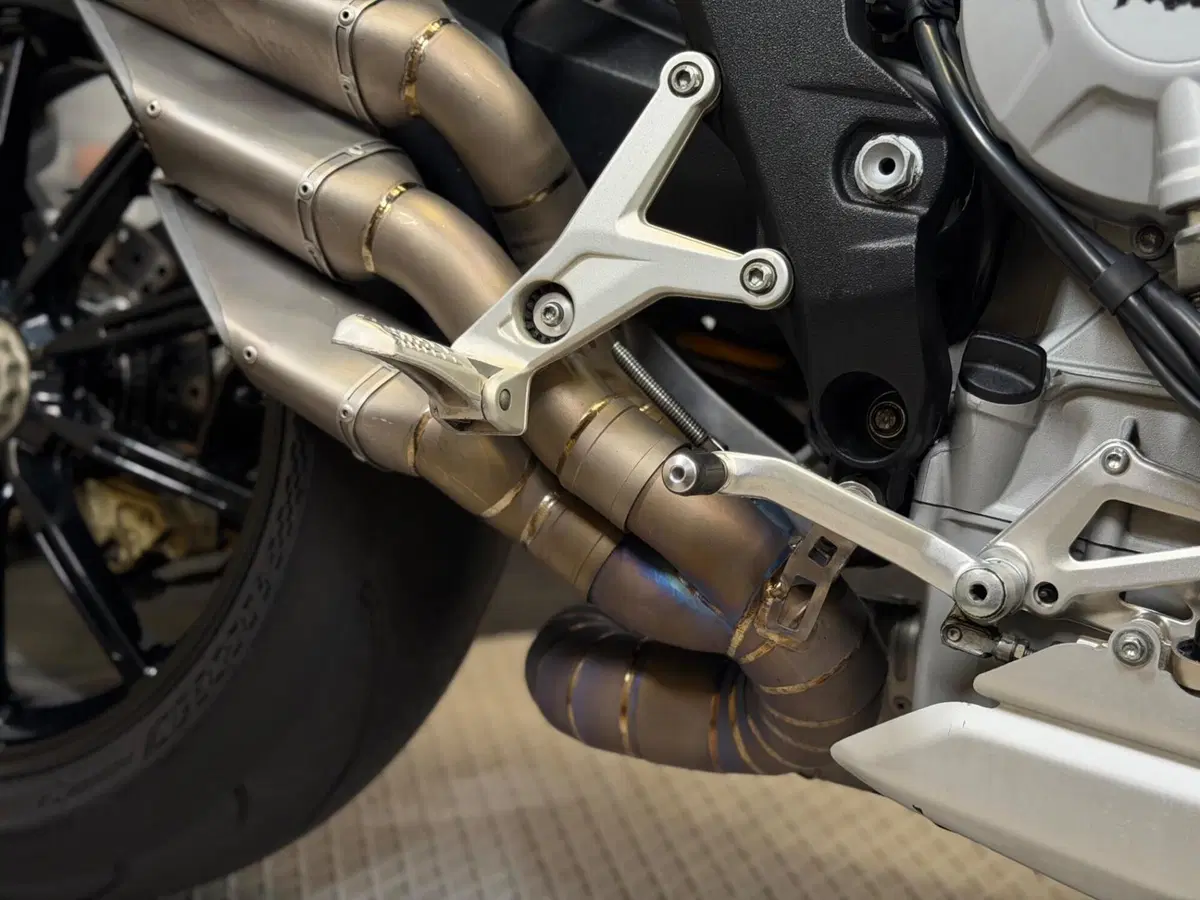 MV Agusta Dragster 800 (2014 - 19) (6)