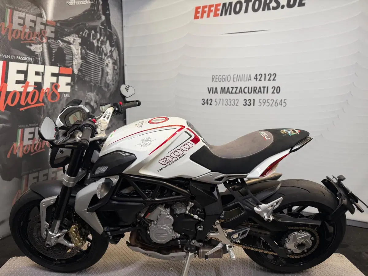 MV Agusta Dragster 800 (2014 - 19) (9)