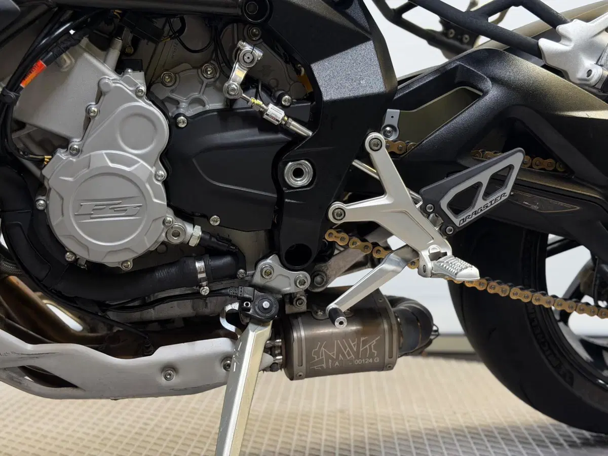 MV Agusta Dragster 800 (2014 - 19) (12)