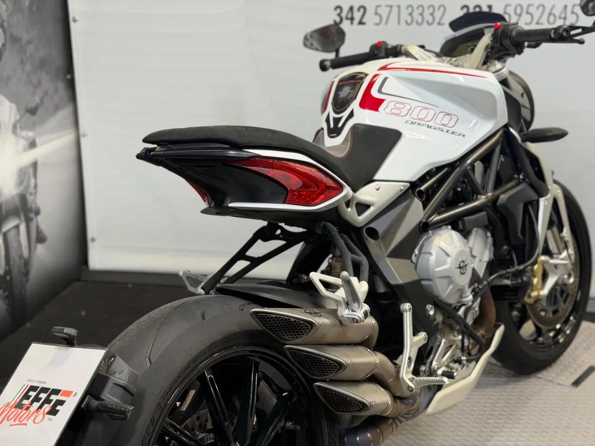 MV Agusta Dragster 800 (2014 - 19) (15)