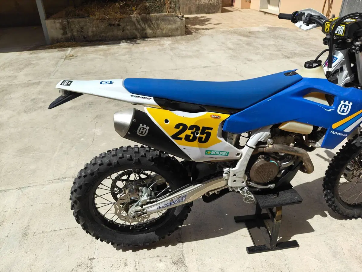 Husqvarna FE 450 Heritage (2025) (4)