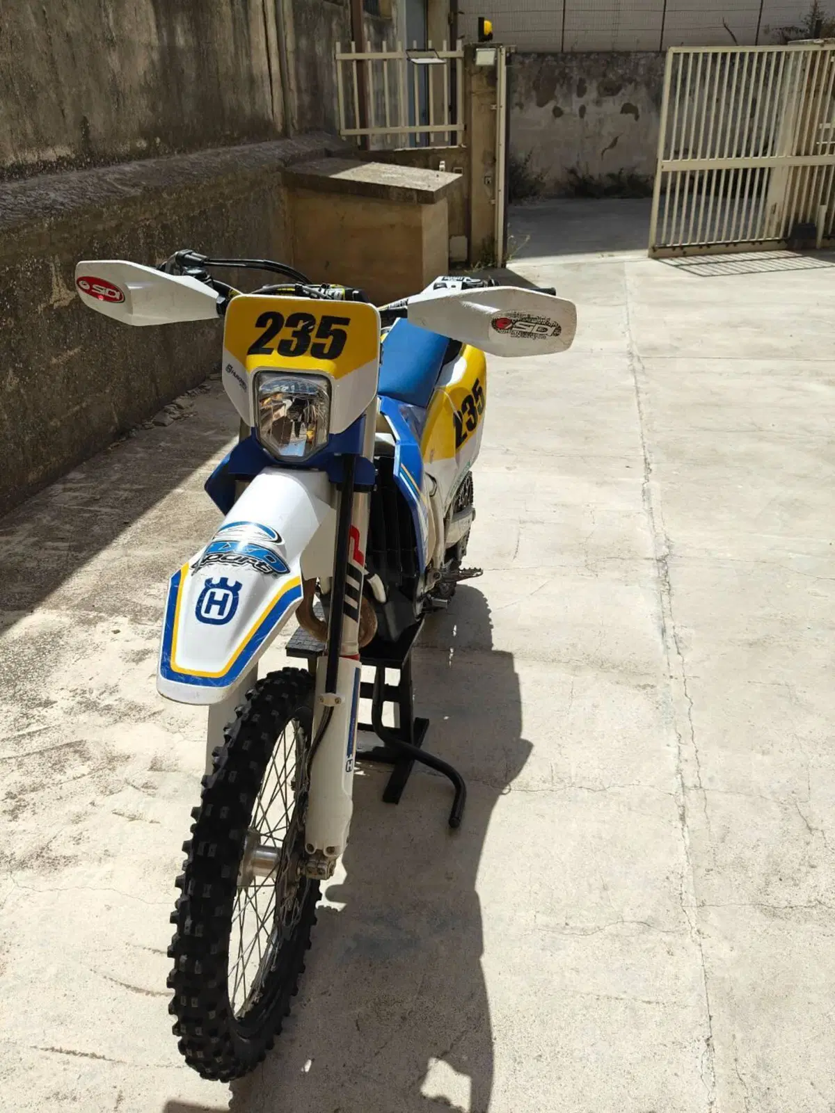 Husqvarna FE 450 Heritage (2025) (8)