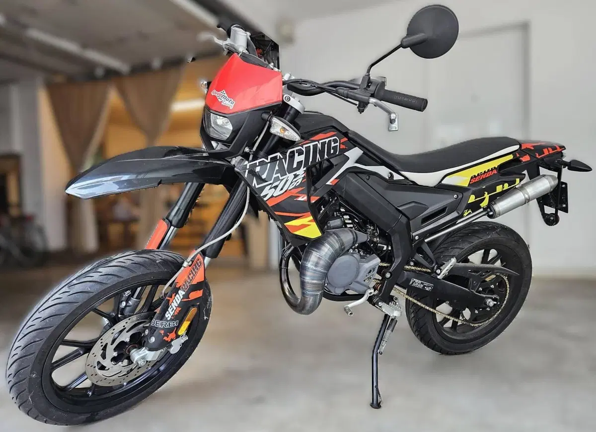 Derbi Senda 50 X-Treme SM (2018 - 20) (2)