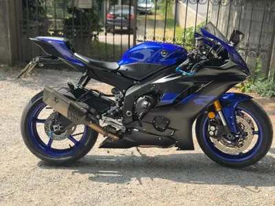 Yamaha YZF R6 (2017 - 20) usata