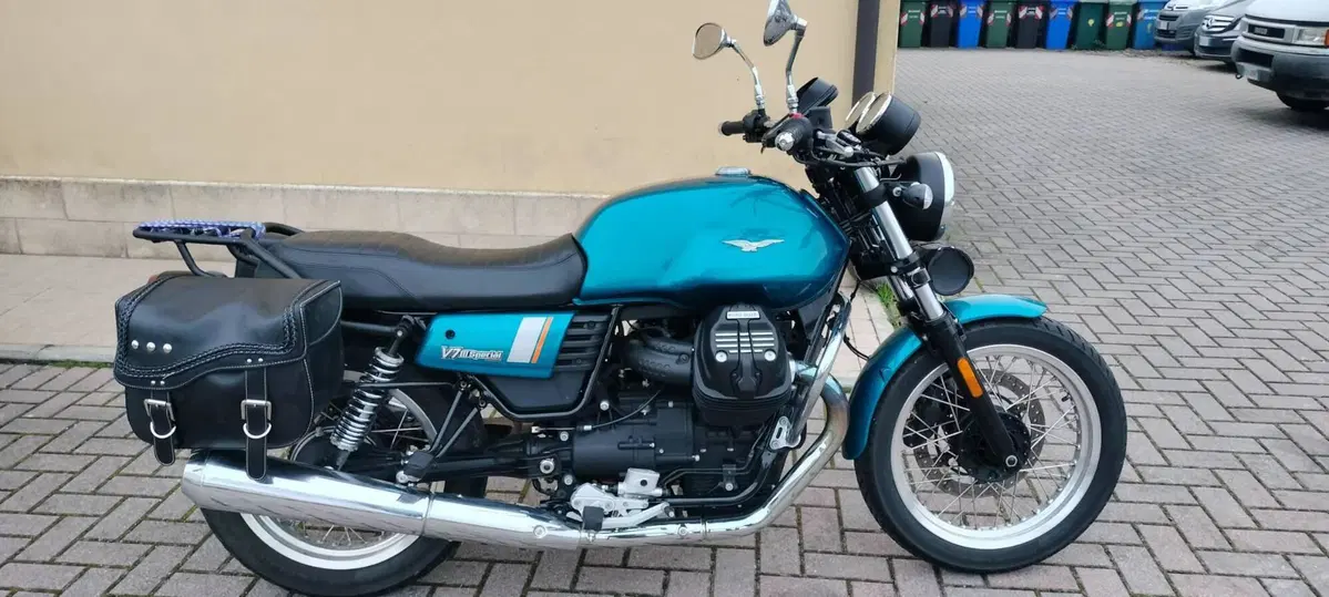 Moto Guzzi V7 III Special (2017 - 20) (2)