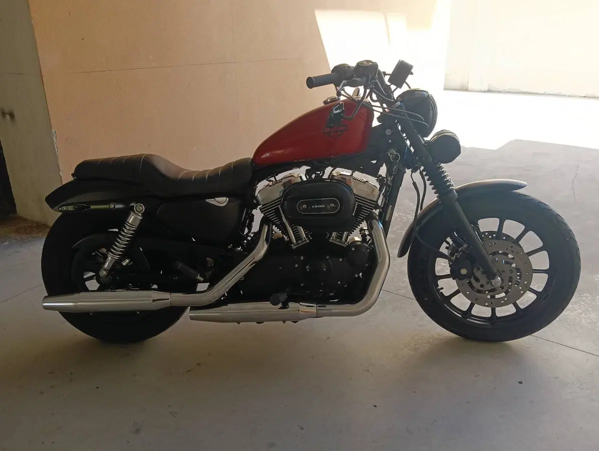 Harley-Davidson 883 R (2006 - 07) - XL 883R