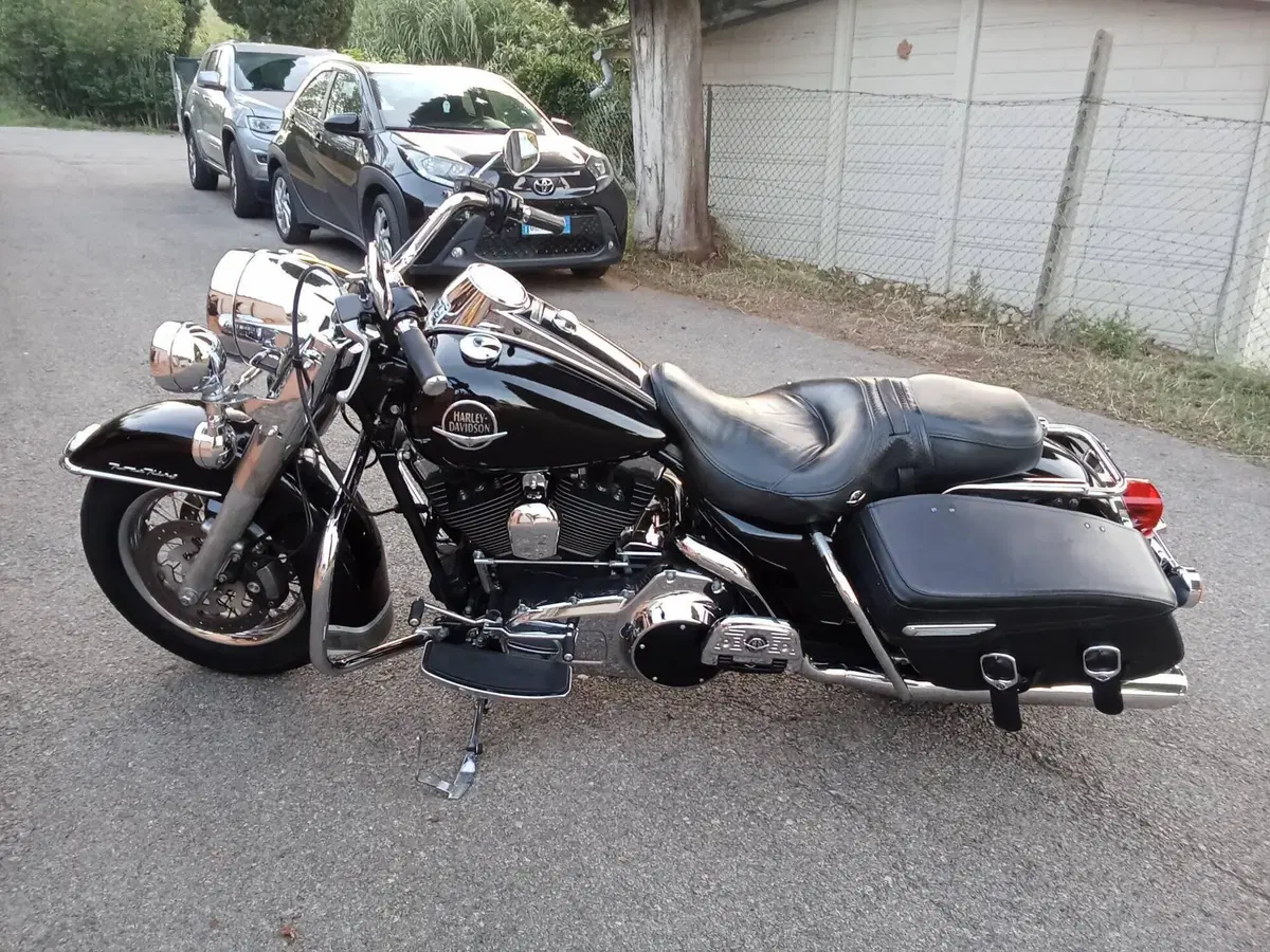 Harley-Davidson 1584 Road King Classic (2007 - 10) - FLHRC