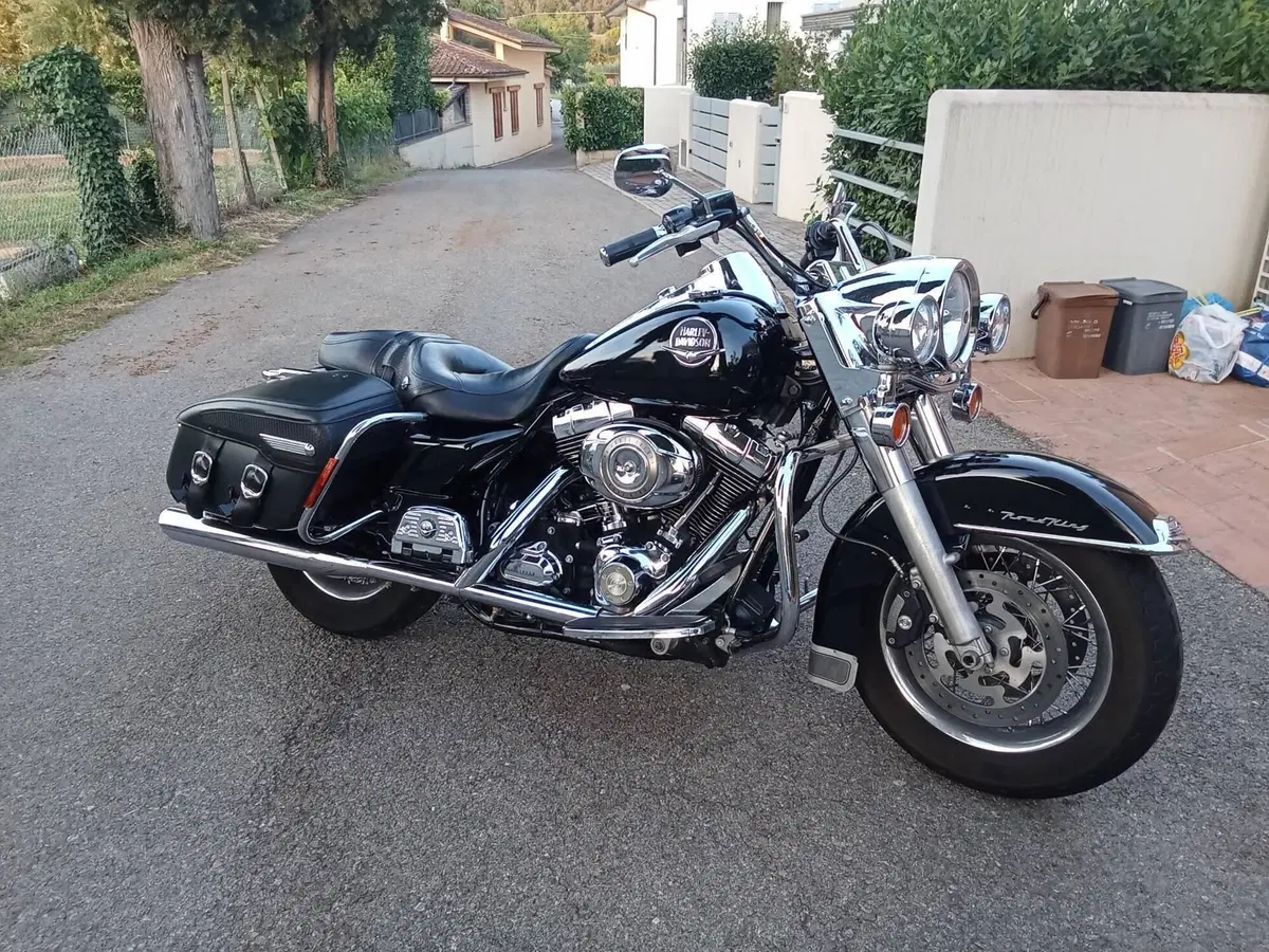 Harley-Davidson 1584 Road King Classic (2007 - 10) - FLHRC (4)