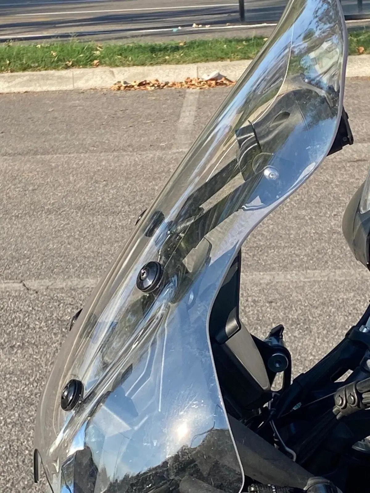 Moto Guzzi V85 TT (2021 - 23) (2)