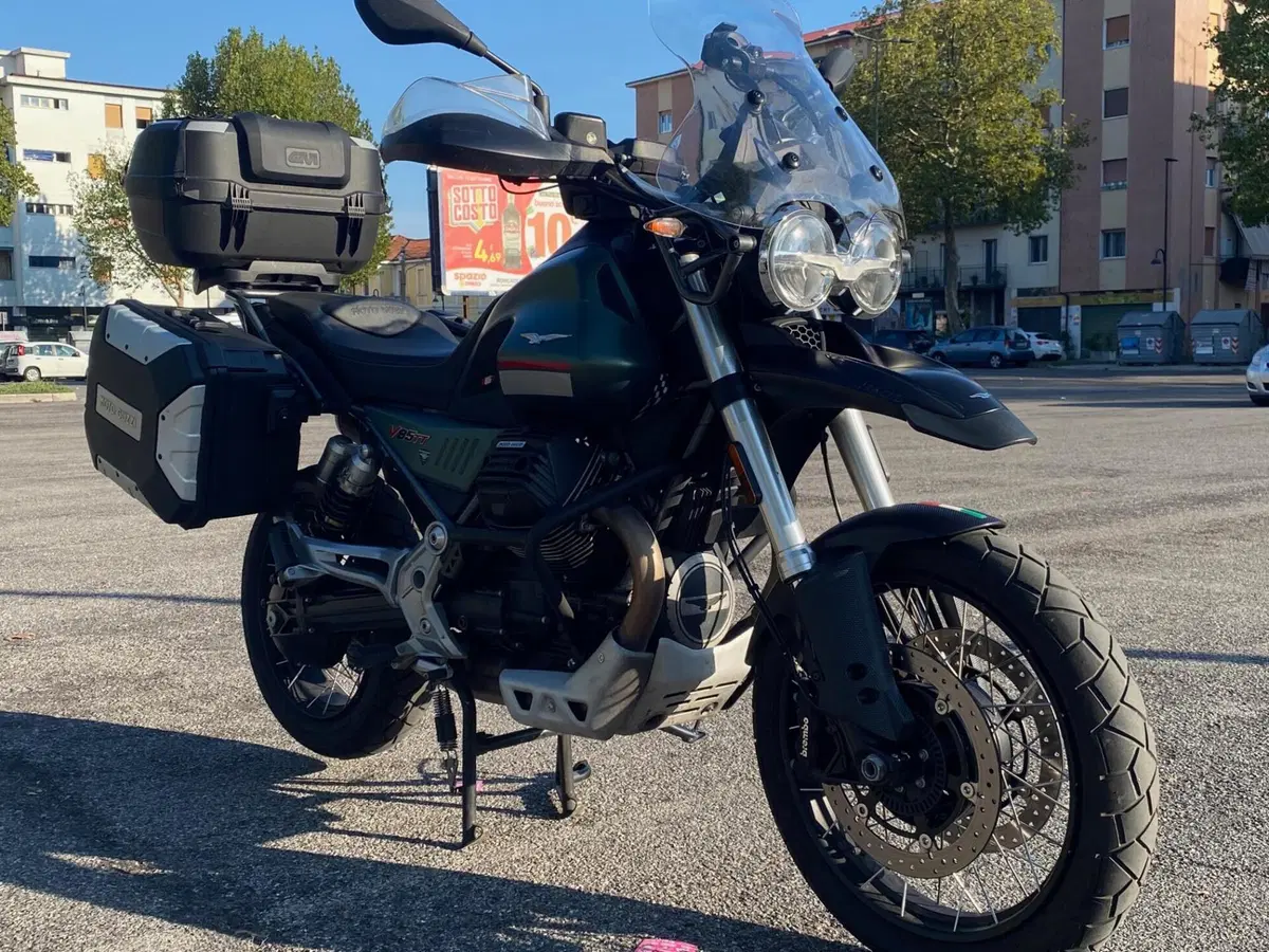 Moto Guzzi V85 TT (2021 - 23) (5)