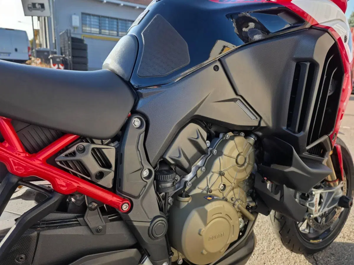 Ducati Multistrada V4 Pikes Peak (2021 - 24) (4)
