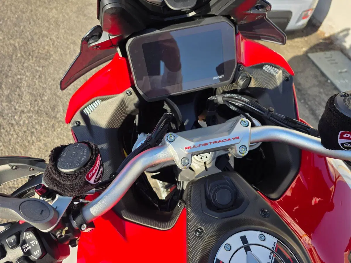 Ducati Multistrada V4 Pikes Peak (2021 - 24) (9)