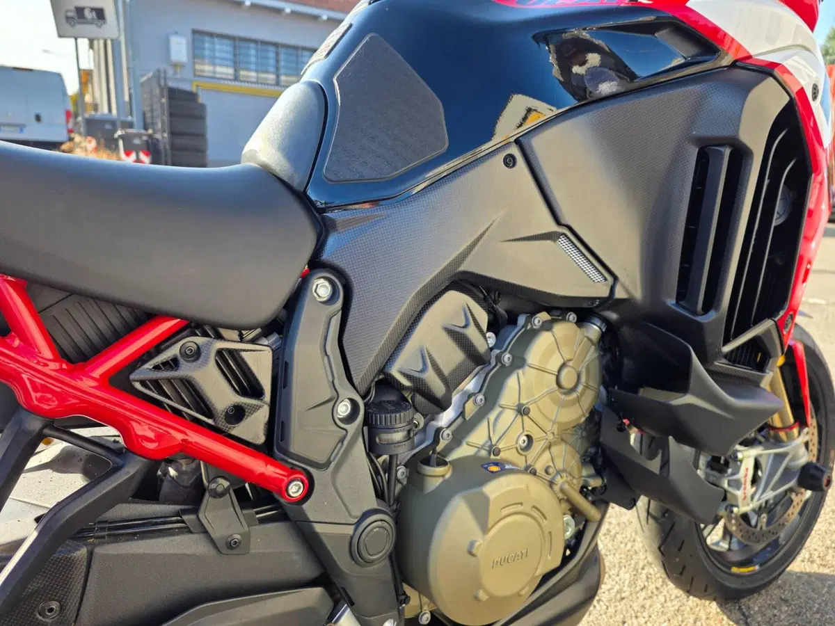 Ducati Multistrada V4 Pikes Peak (2021 - 24) (12)