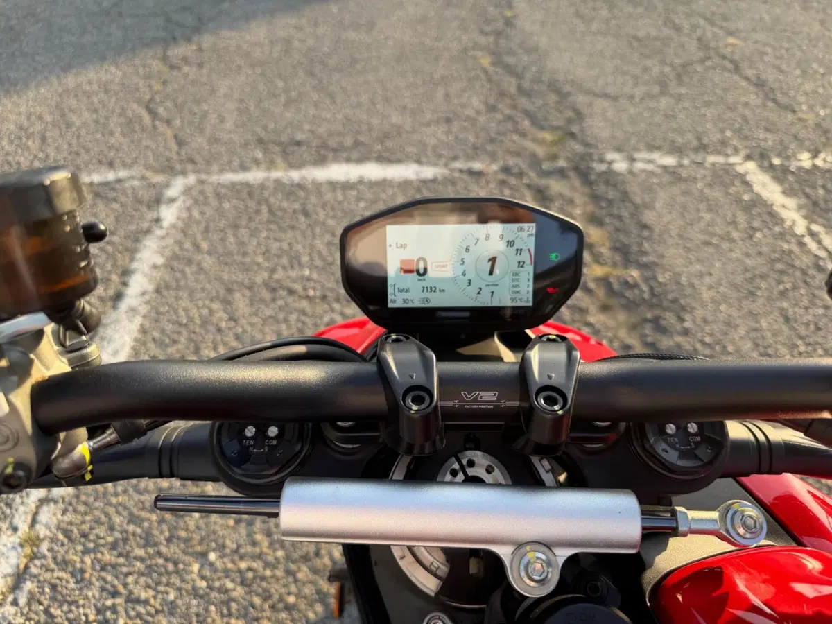 Ducati Streetfighter V2 (2022 - 24) (9)