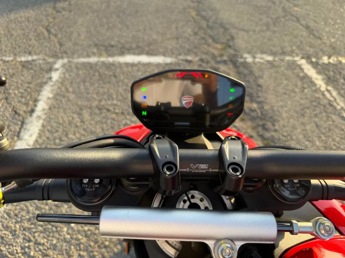 Ducati Streetfighter V2 (2022 - 24) (10)