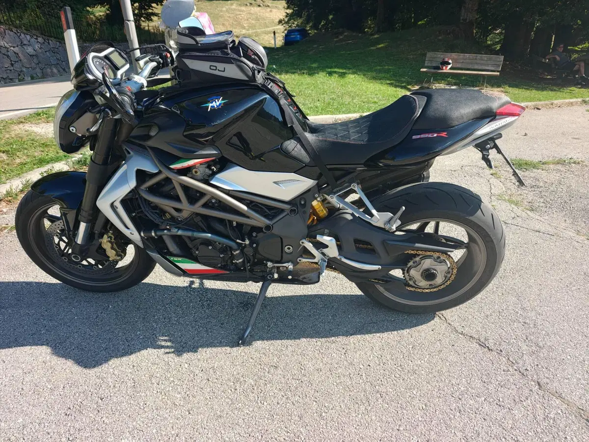 MV Agusta Brutale 990 R (2009 - 12) (3)