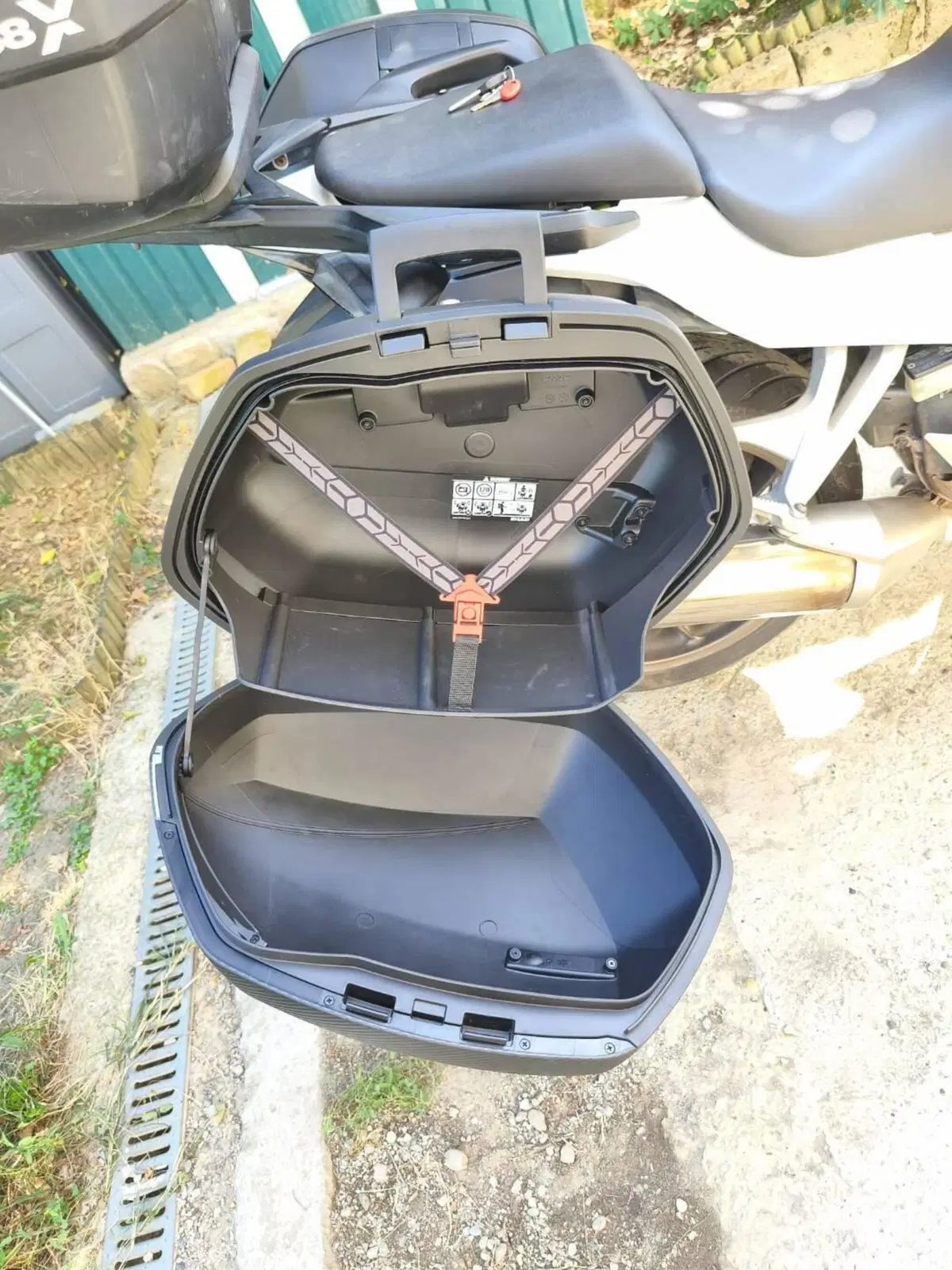Honda VFR 800 F (2014 - 16) (3)
