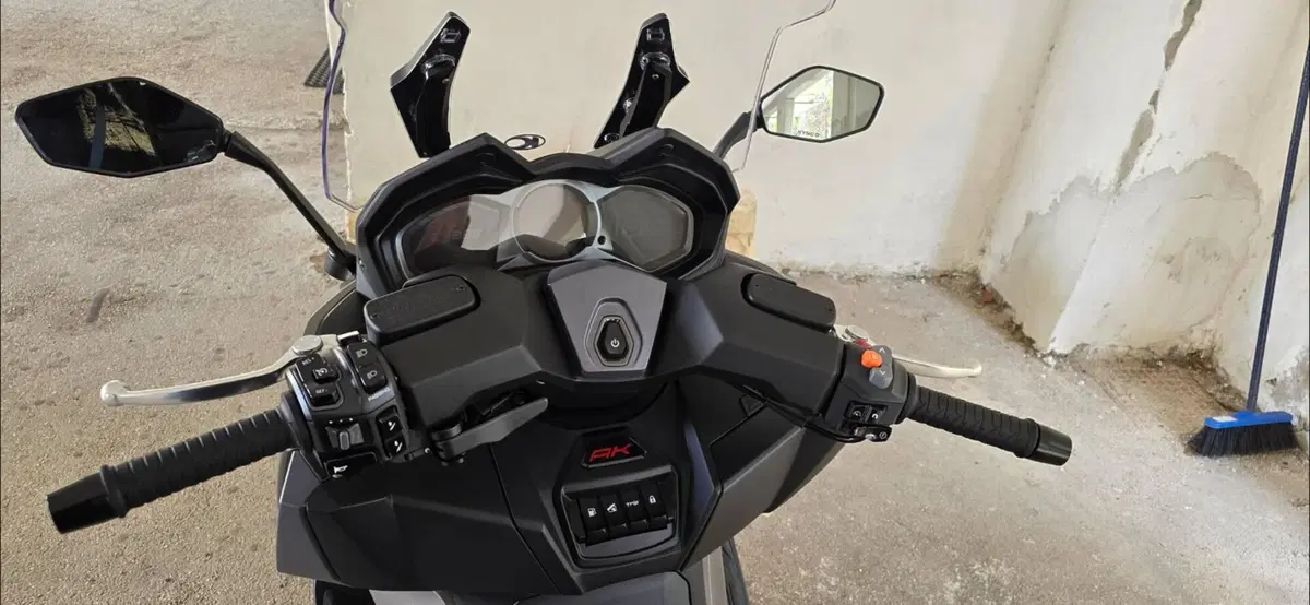 Kymco AK 550 Premium (2023 - 25) (5)