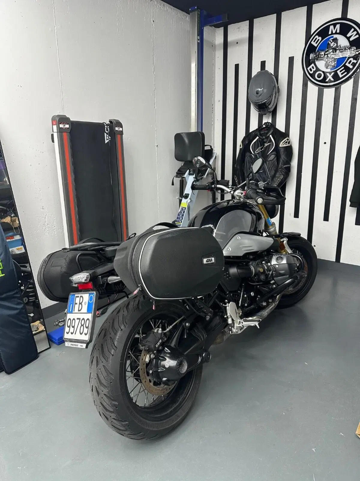 Bmw R nineT 100 Years (2023) (2)