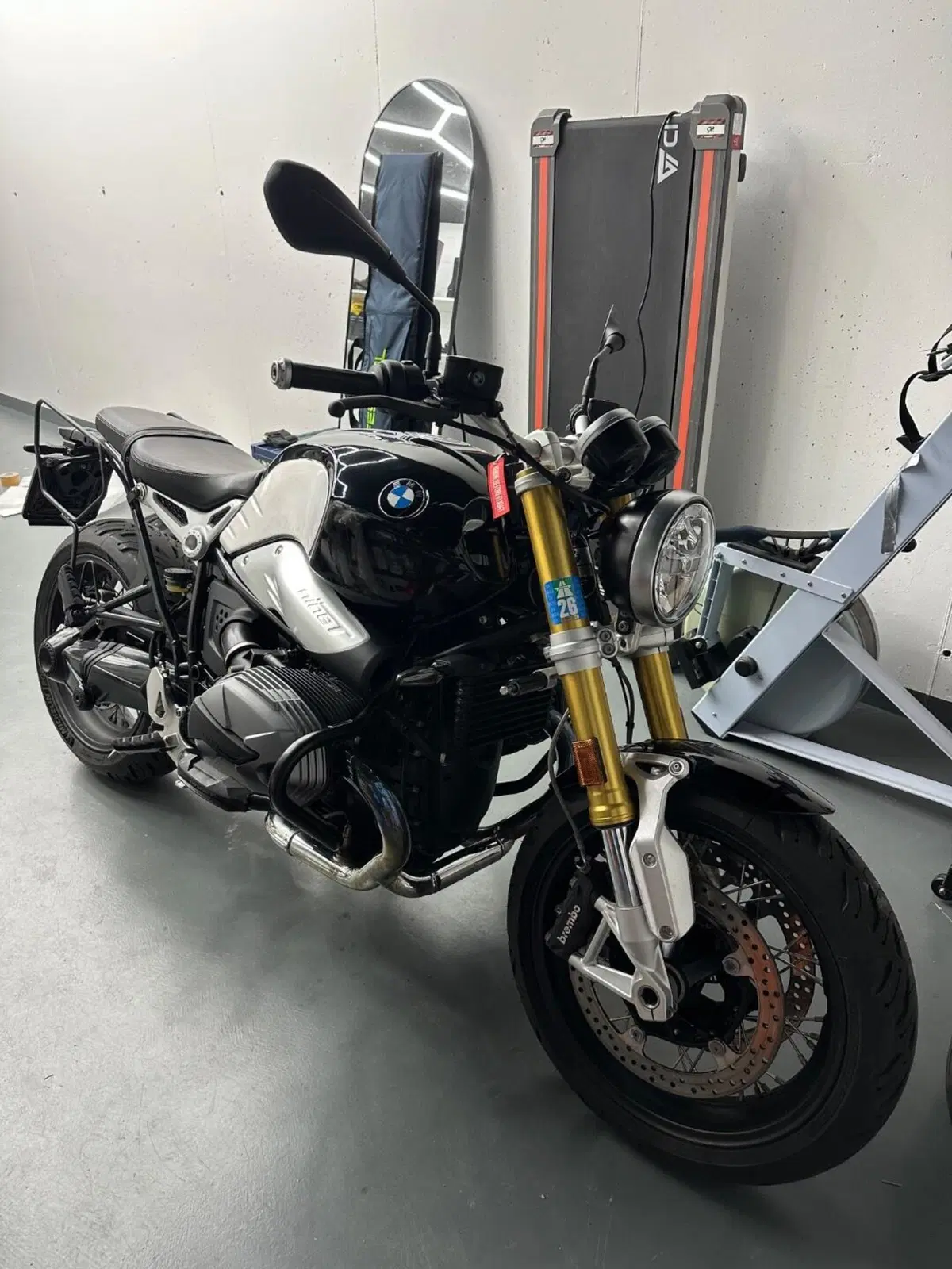 Bmw R nineT 100 Years (2023) (9)