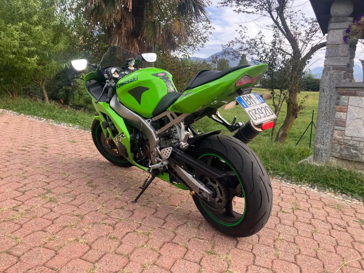 Kawasaki Ninja 636 ZX-6R (2003 - 04) (3)