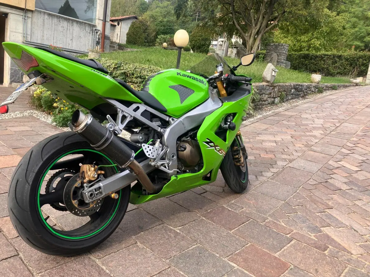 Kawasaki Ninja 636 ZX-6R (2003 - 04) (4)