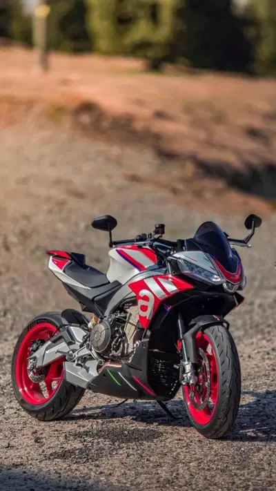 Aprilia Tuono 660 Factory (2022 - 24) usata