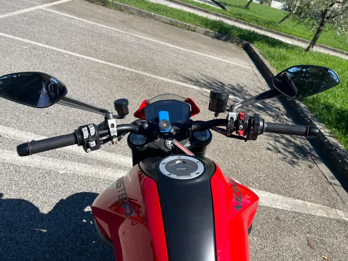 Ducati Monster 937 + (2021 - 25) (10)