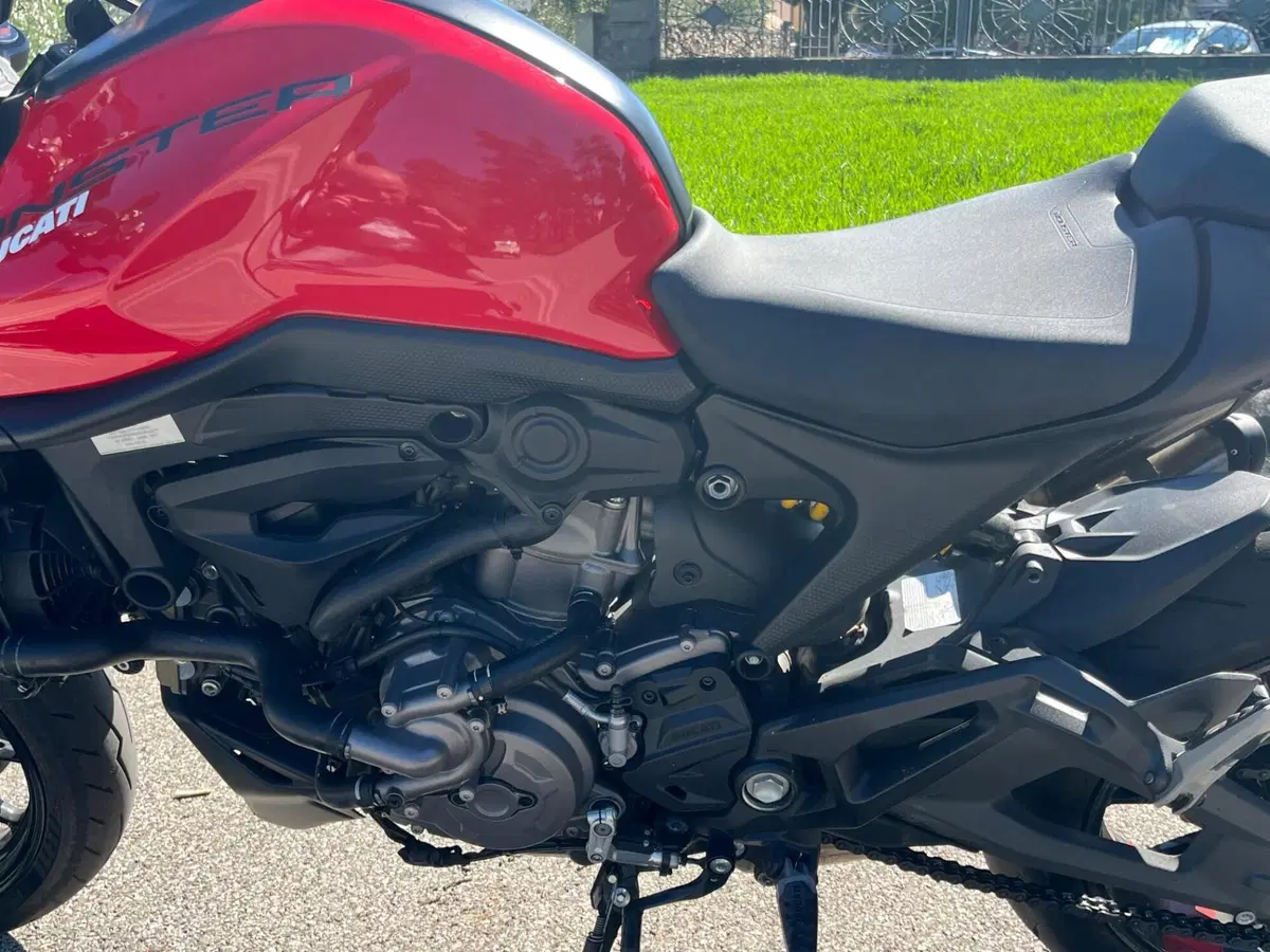 Ducati Monster 937 + (2021 - 25) (7)