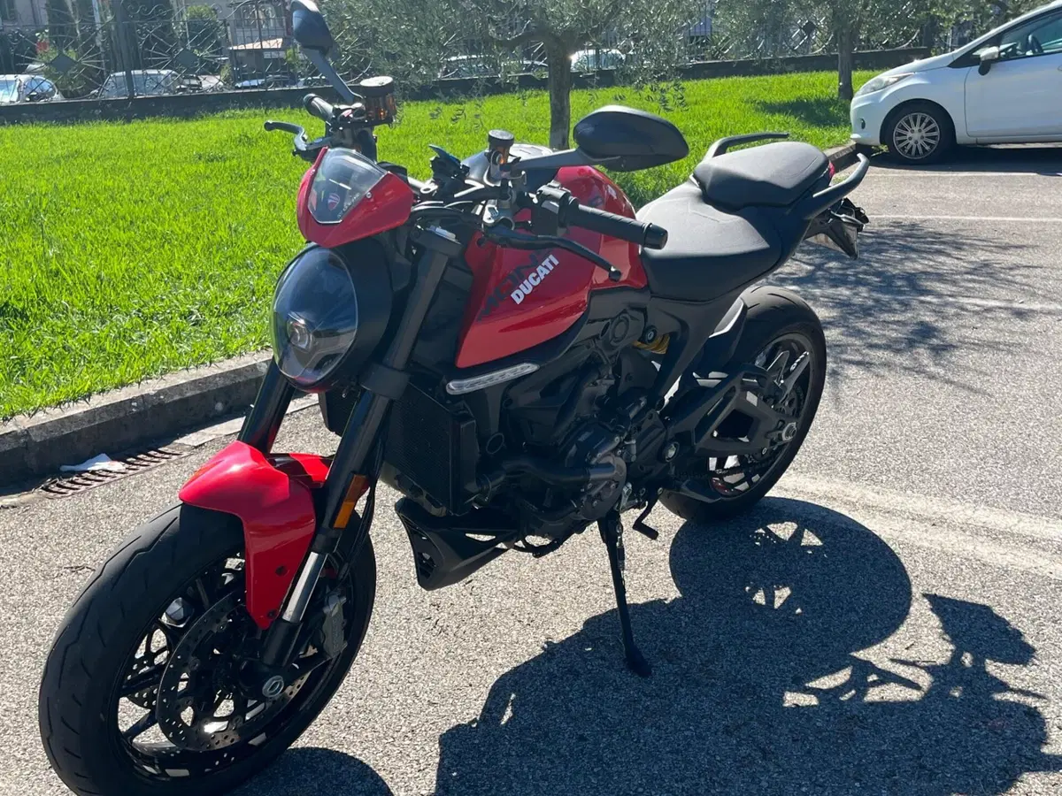 Ducati Monster 937 + (2021 - 25) (3)