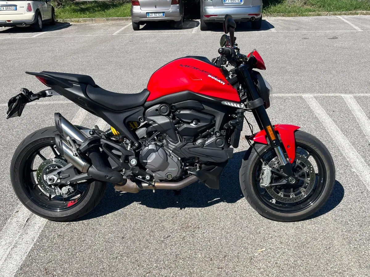 Ducati Monster 937 + (2021 - 25) (2)