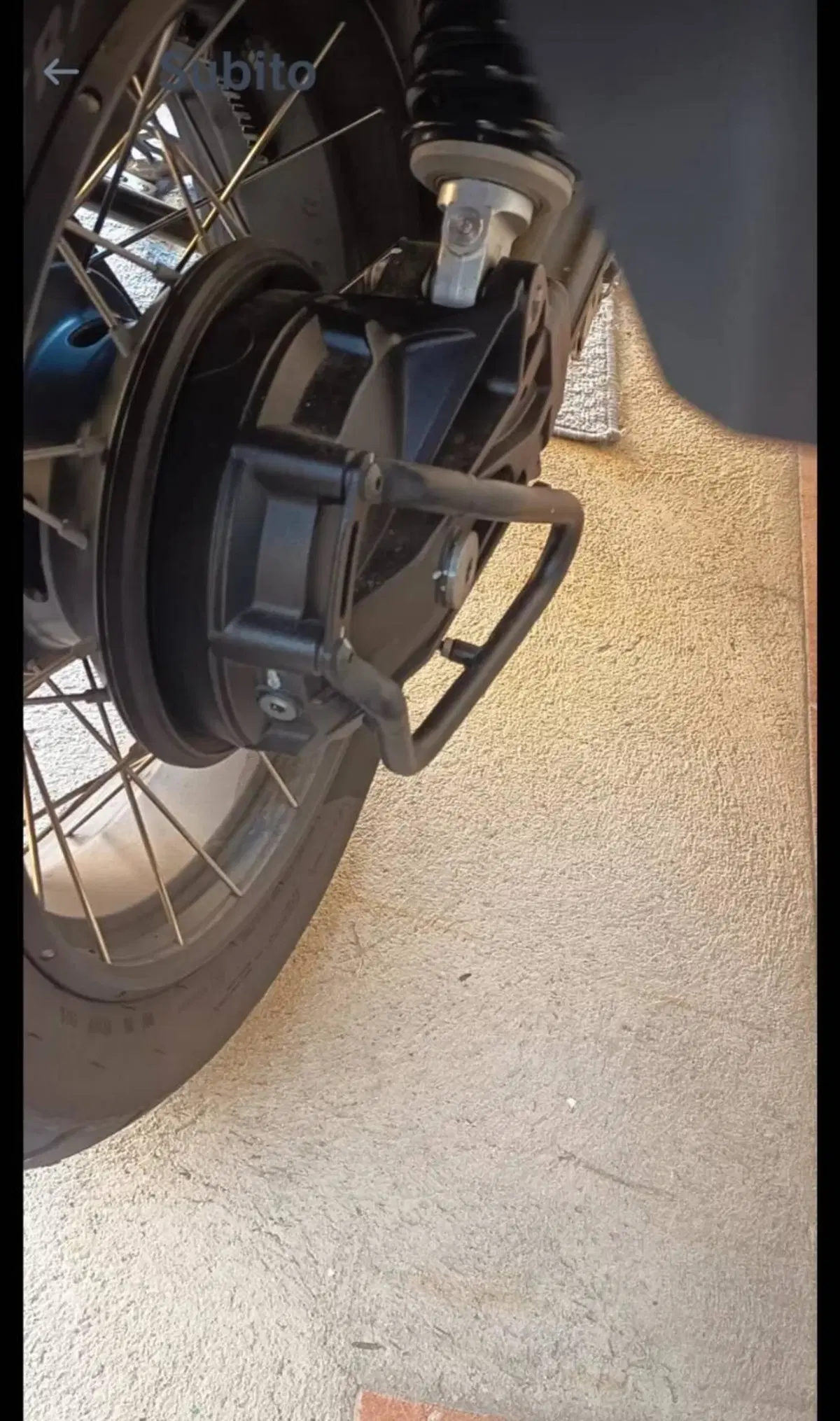 Moto Guzzi V85 TT Centenario (2021 - 22) (4)