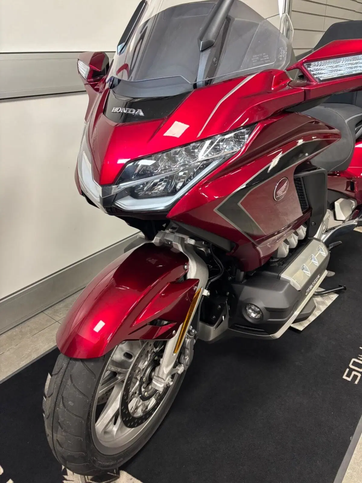 Honda GL 1800 Gold Wing Tour (2025 - 26) (3)