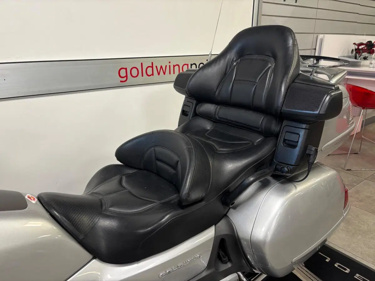 Honda GL 1800 Gold Wing (2007 - 11) (4)