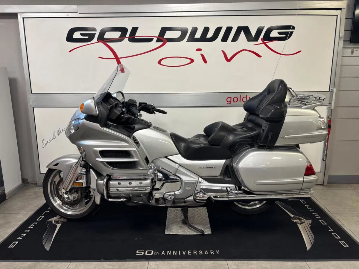 Honda GL 1800 Gold Wing (2007 - 11) (6)