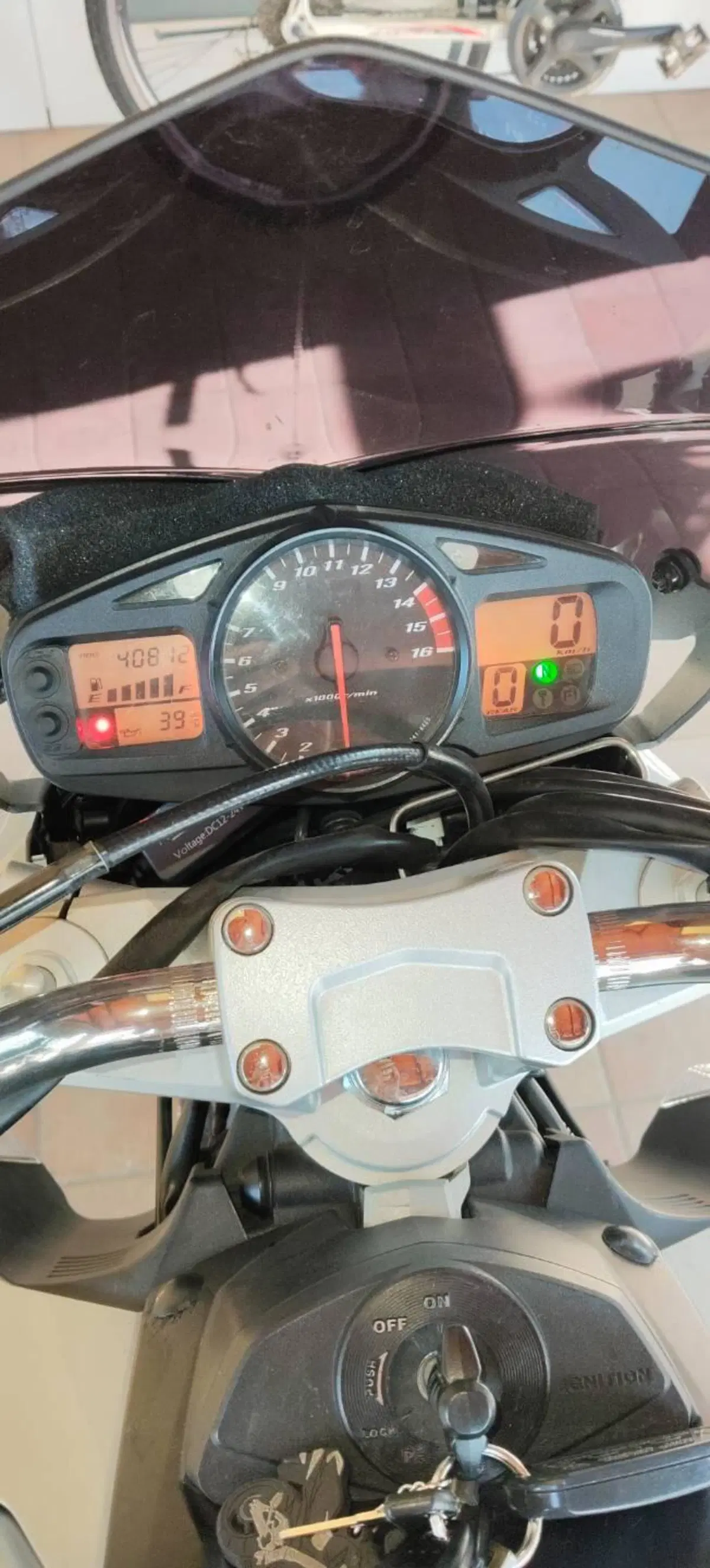 Suzuki GSR 600 (2006 - 11) (3)