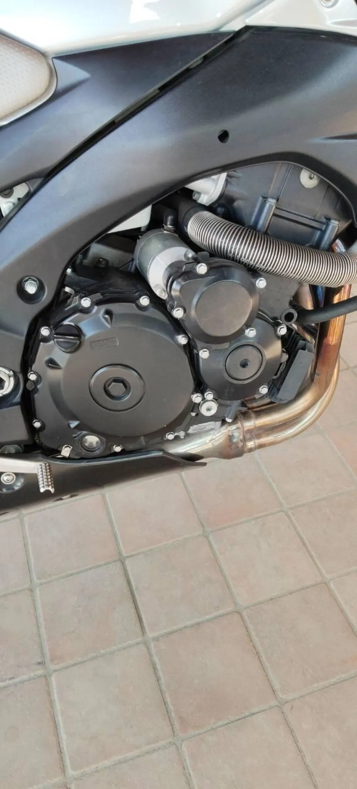 Suzuki GSR 600 (2006 - 11) (5)