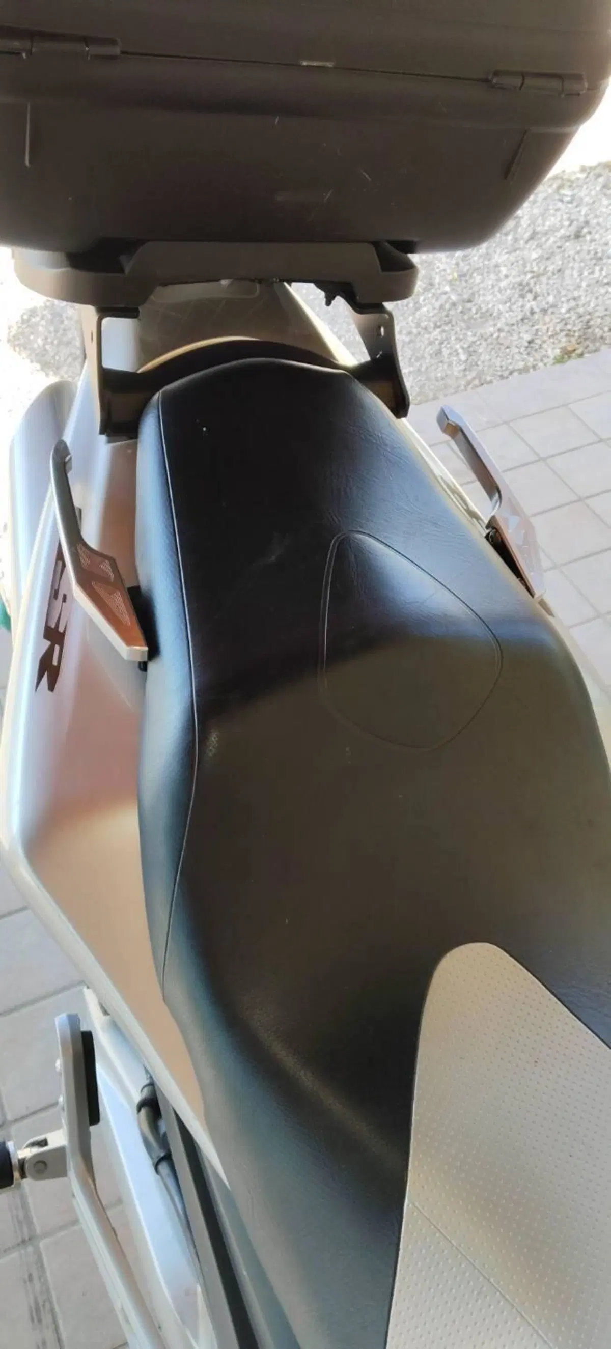 Suzuki GSR 600 (2006 - 11) (6)