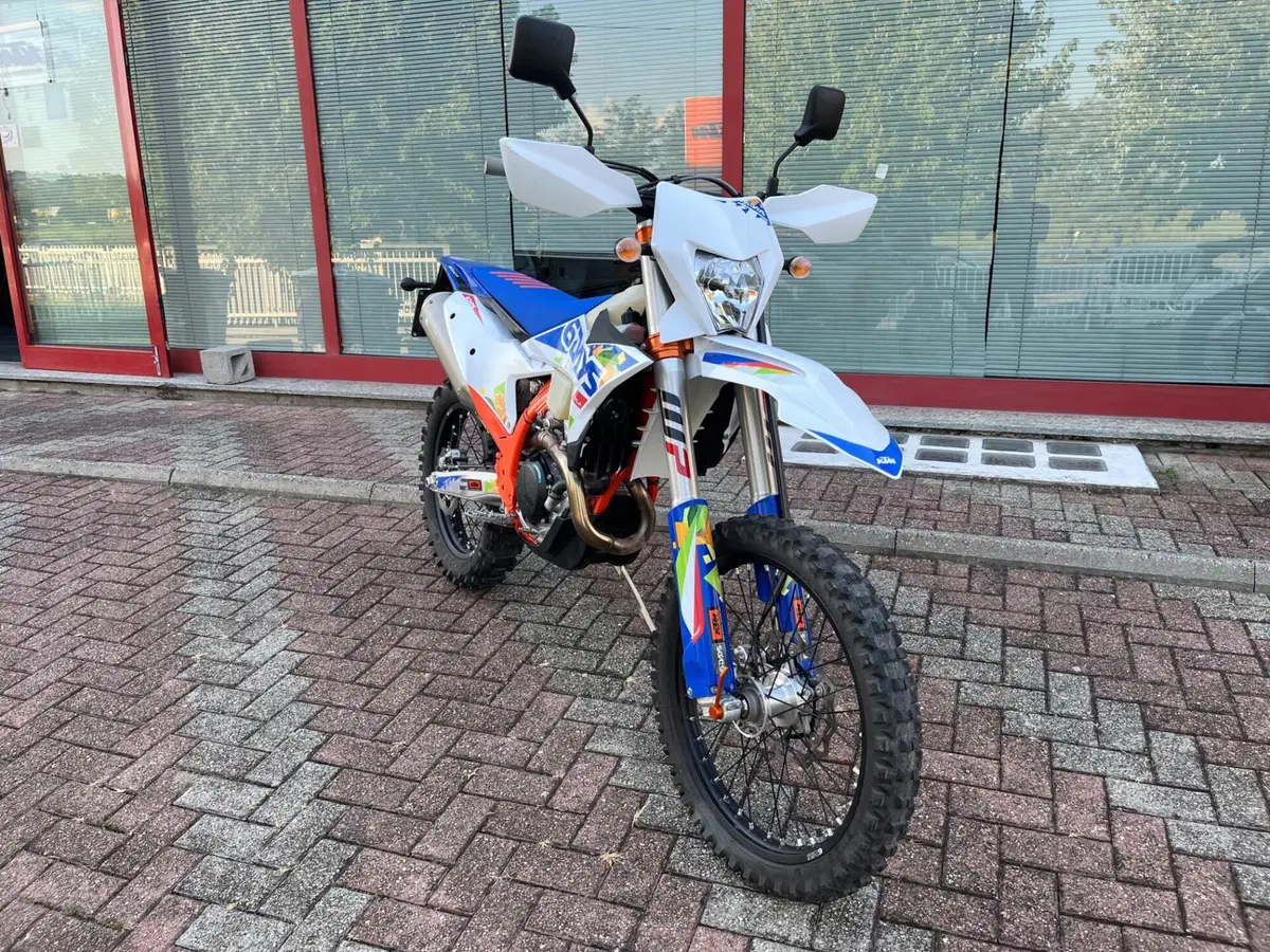 KTM 350 EXC-F 6Days (2026) (4)