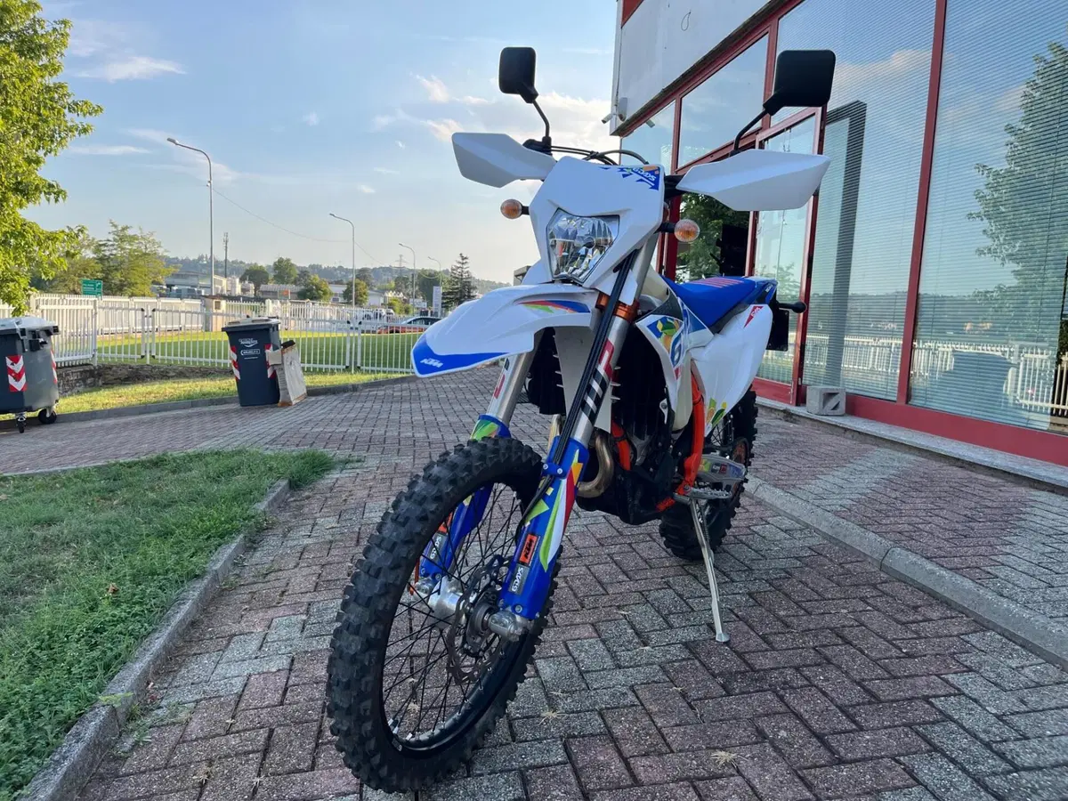 KTM 350 EXC-F 6Days (2026) (6)