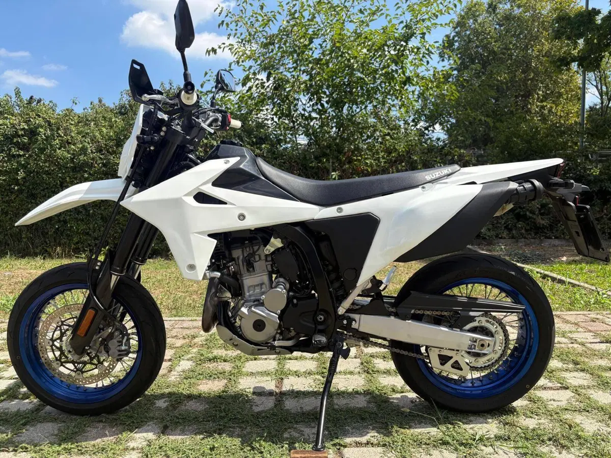 Suzuki DR-Z4SM (2025 - 26) (6)