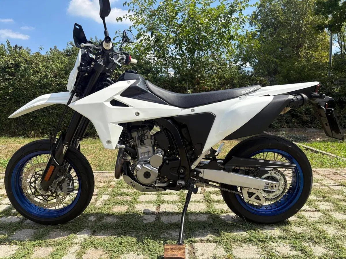 Suzuki DR-Z4SM (2025 - 26) (12)