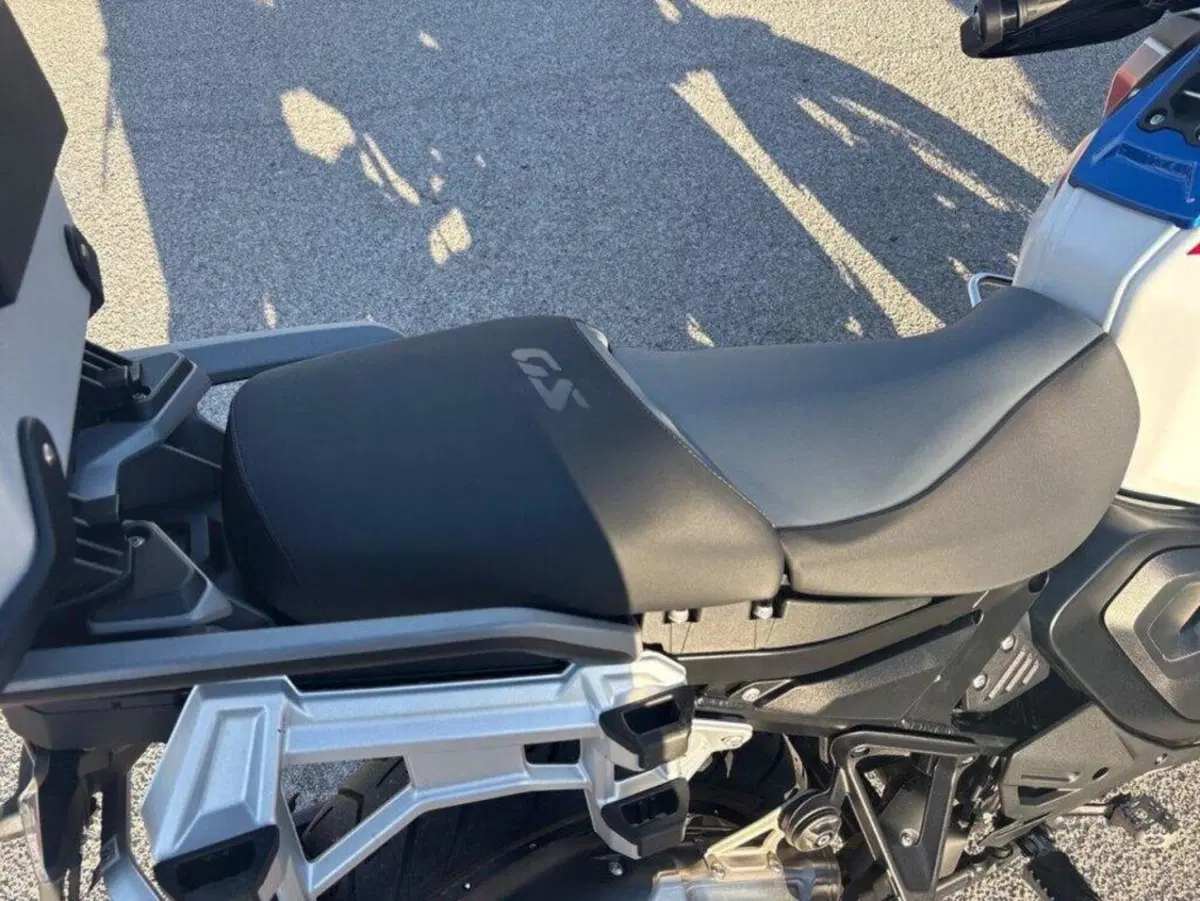 Bmw R 1300 GS Adventure Trophy (2025 - 26) (4)