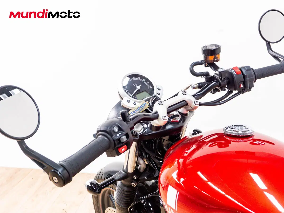 Triumph Street Twin 900 (2017 - 18) (11)