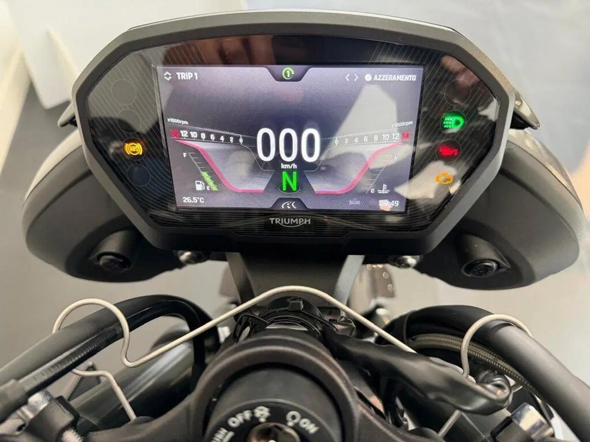 Triumph Street Triple 765 RS (2023 - 26) (8)